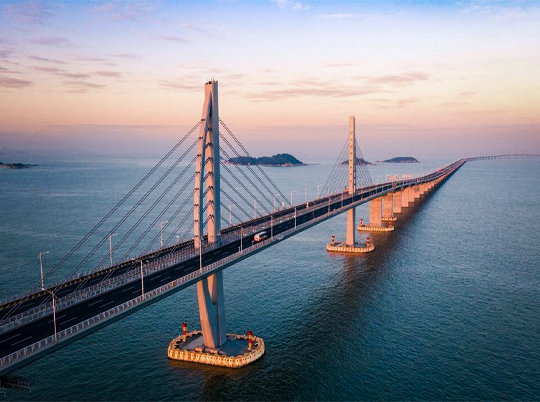 創(chuàng)世界之最！2.5個(gè)金字塔+2200萬(wàn)方砂石用量，港珠澳大橋通過(guò)驗(yàn)收