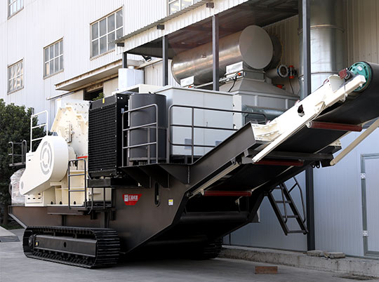 牛！紅星履帶式移動(dòng)破碎站豈止是高大上